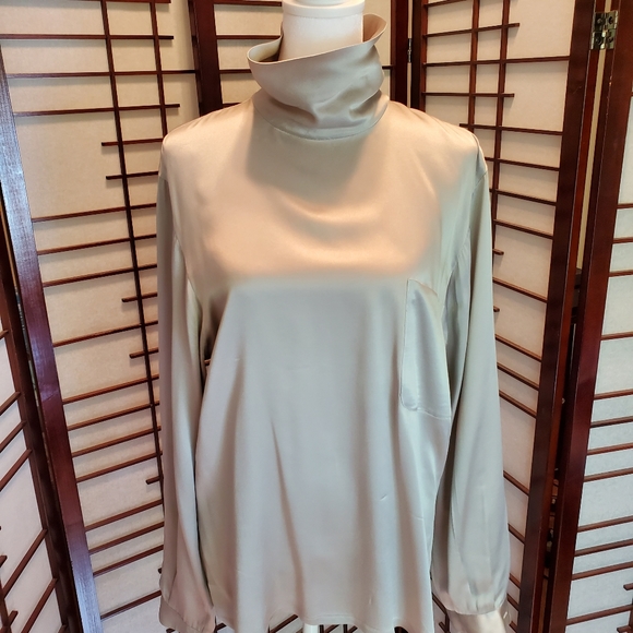 Dana Buchman silk blouse, size 10 - Picture 3 of 4